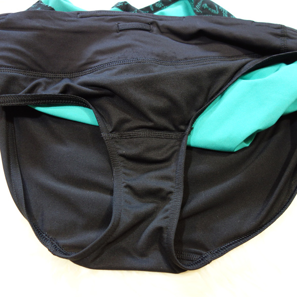 Lululemon speed shorts green/black 2.5" 6 - Picture 4 of 7